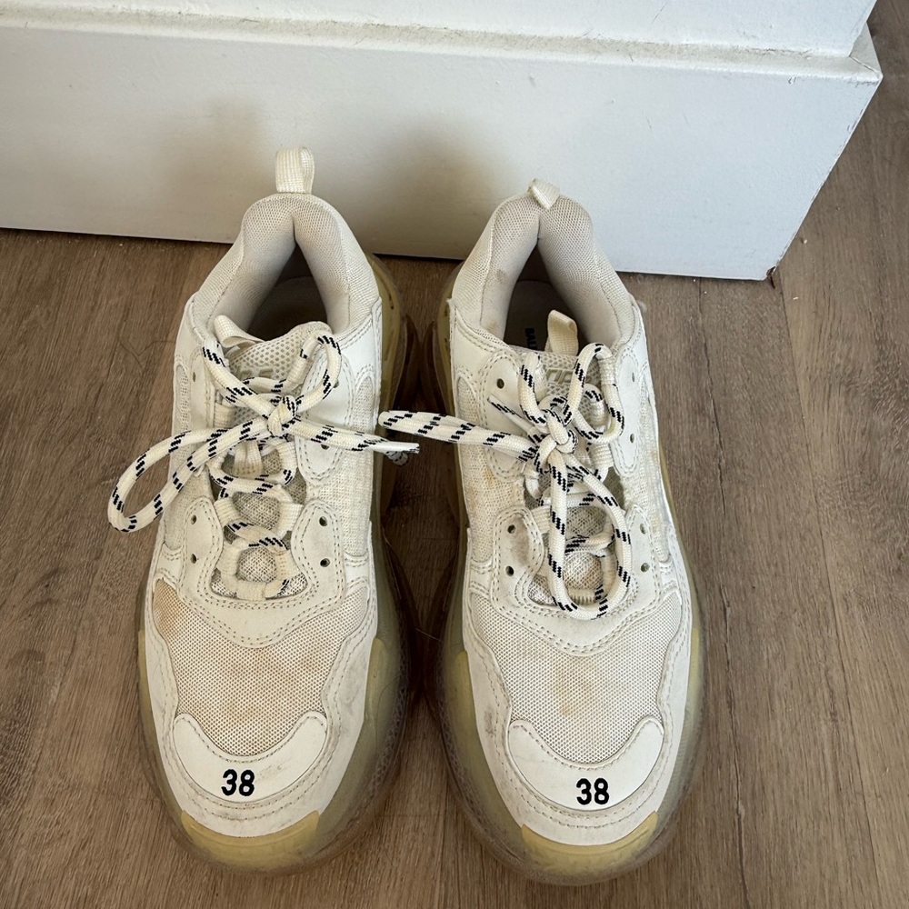 Balenciaga WOMEN'S TRIPLE S CLEAR SOLE SNEAKER IN WHITE - Picture 2 of 5